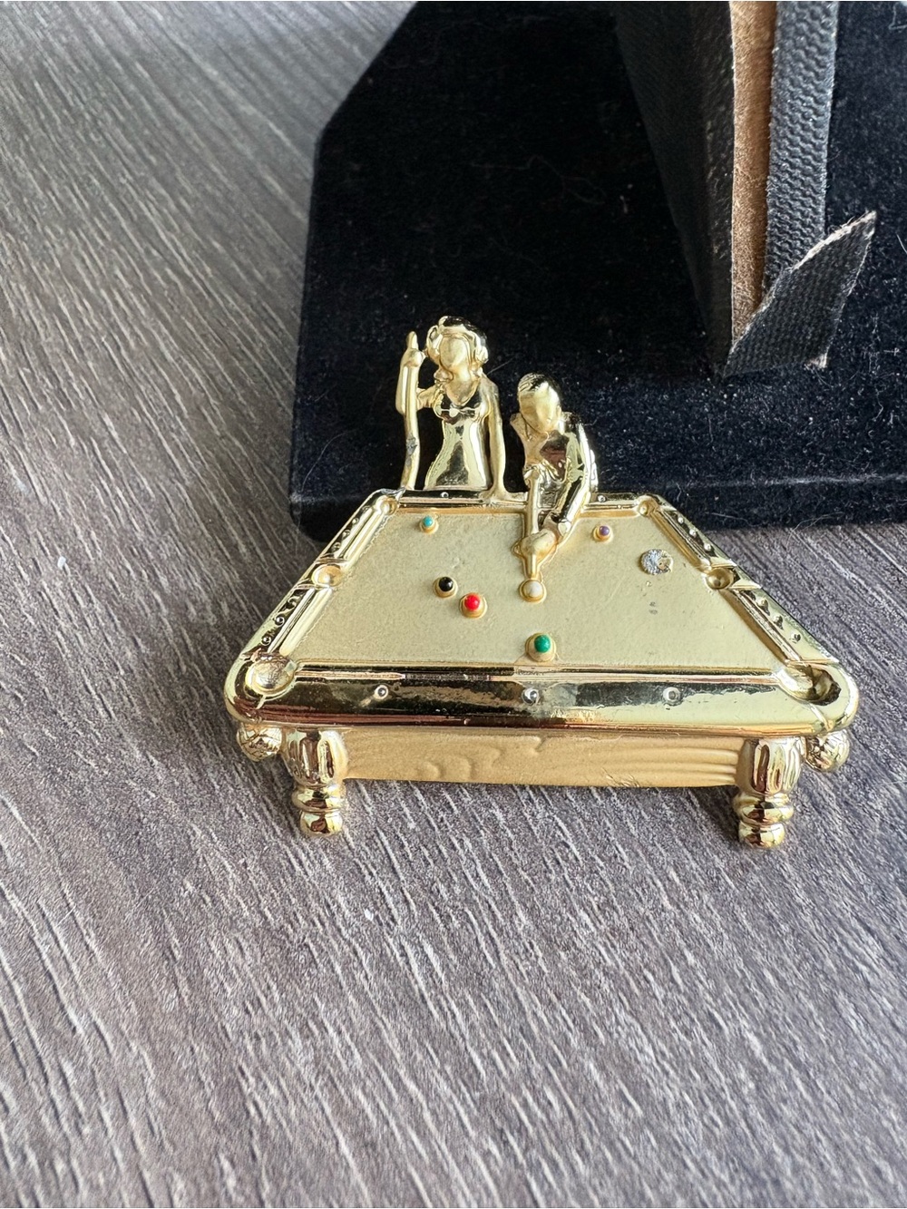 Vintage Pool Table Brooch signed AJC - Picture 2 of 6